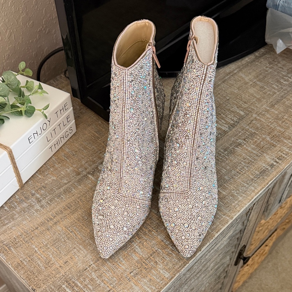 Betsey Johnson Cady rhinestone Pointed Toe Ankle Bootie New in Box